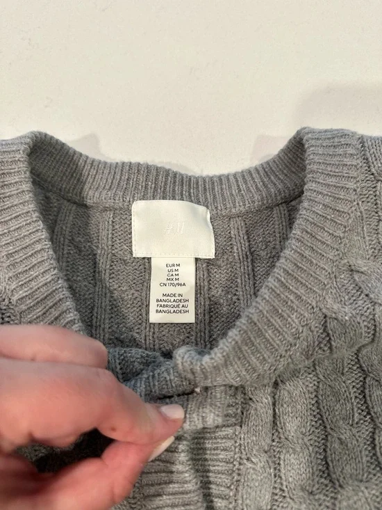 H&M Cable-Knit Sweater - Picture 3 of 3